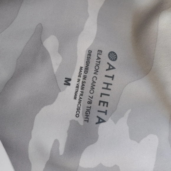 Athleta Women’s Elation 7/8 Tight Camo size Medium Leggings EUC - Picture 5 of 7